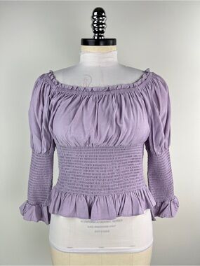 💚 3576. Women’s Lavender Smocked Peasant Top